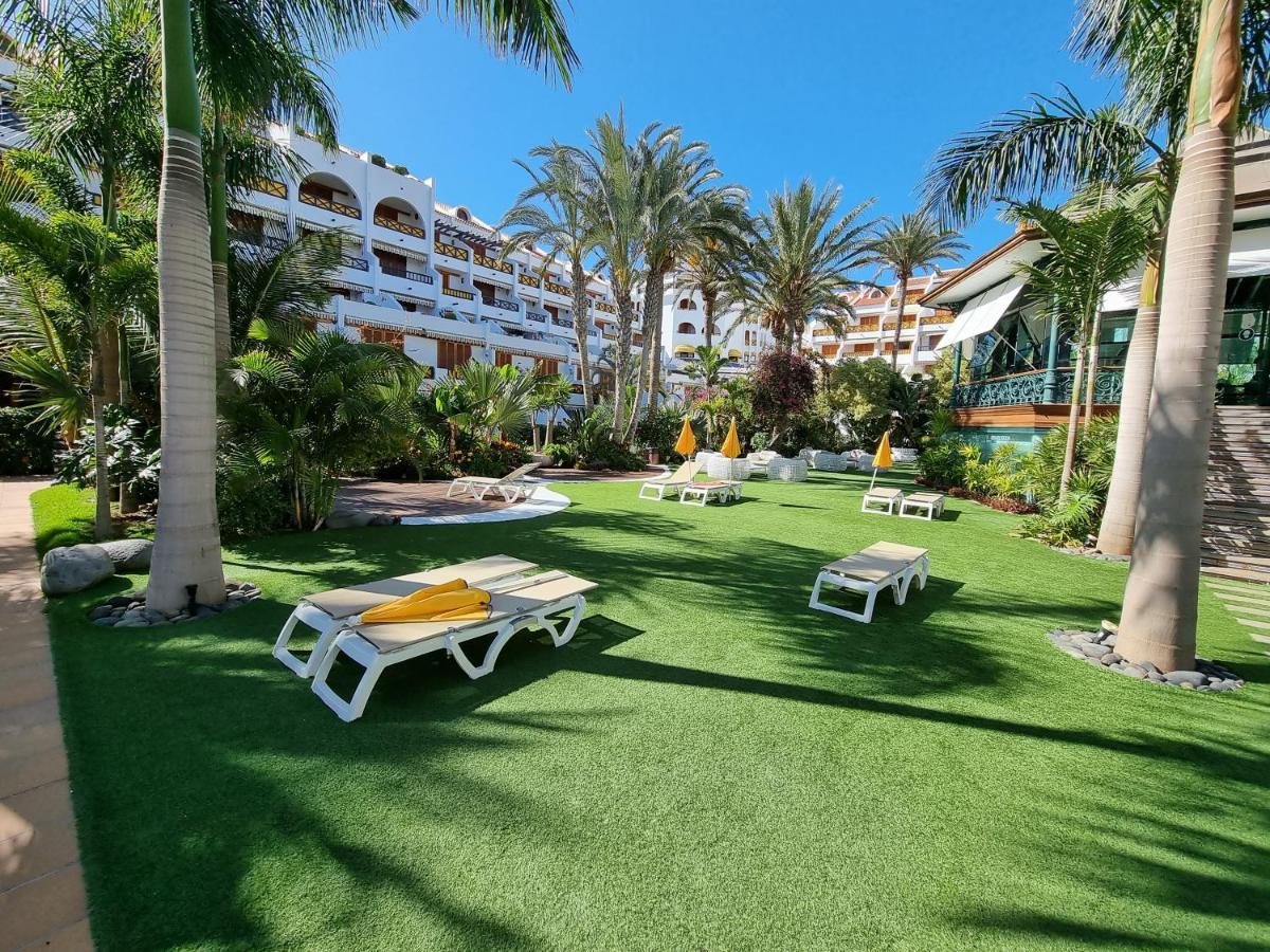 Studio Apartment No 1 Directly On The Beach And Sea, Terrace, Heated Pool, Wifi Playa de las Americas  Ngoại thất bức ảnh