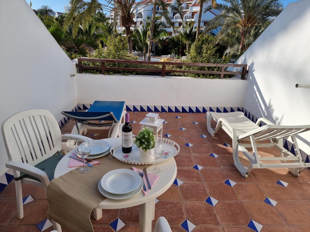 Studio Apartment No 1 Directly On The Beach And Sea, Terrace, Heated Pool, Wifi Playa de las Americas  Ngoại thất bức ảnh