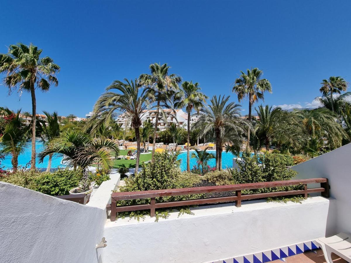 Studio Apartment No 1 Directly On The Beach And Sea, Terrace, Heated Pool, Wifi Playa de las Americas  Ngoại thất bức ảnh